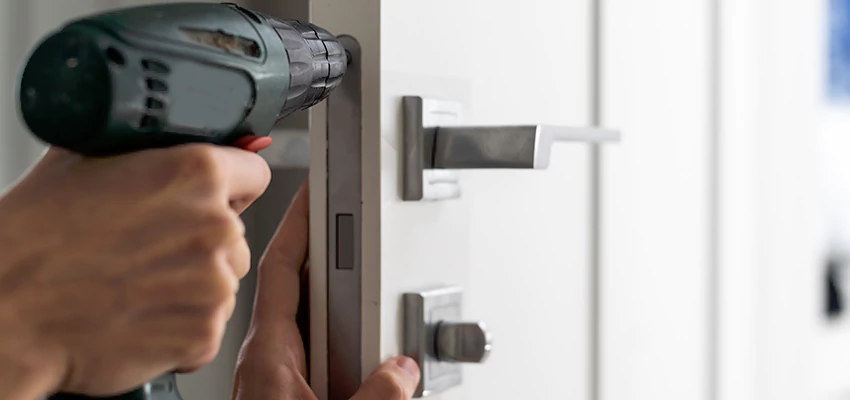 Locksmith For Lock Replacement Near Me in Mentone, CA