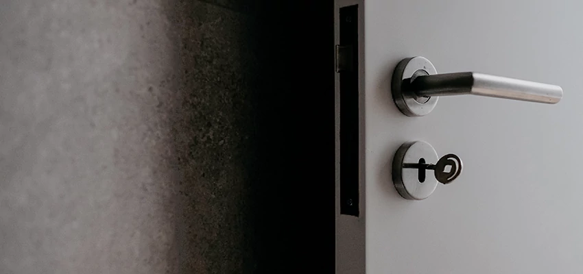 Front Door Handle Repair And Installation in Mentone, CA