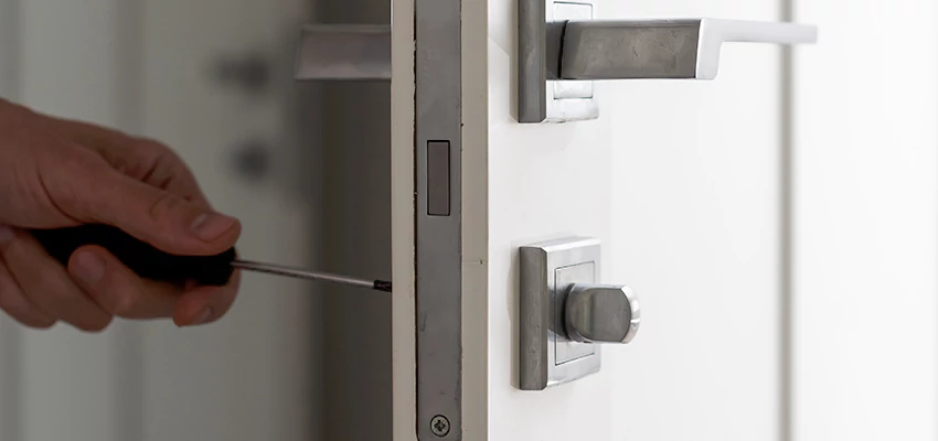 Key Programming Locksmith Open Now in Mentone, California